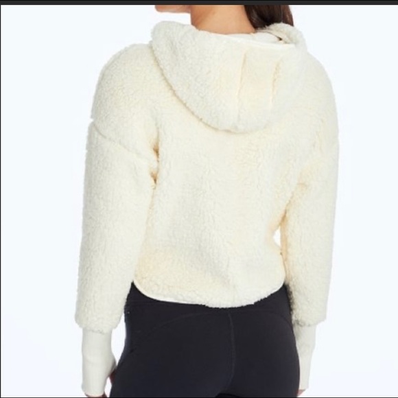 Marika coconut milk shoreline Sherpa jacket size M perfect condition NEW W/tags - Picture 2 of 14